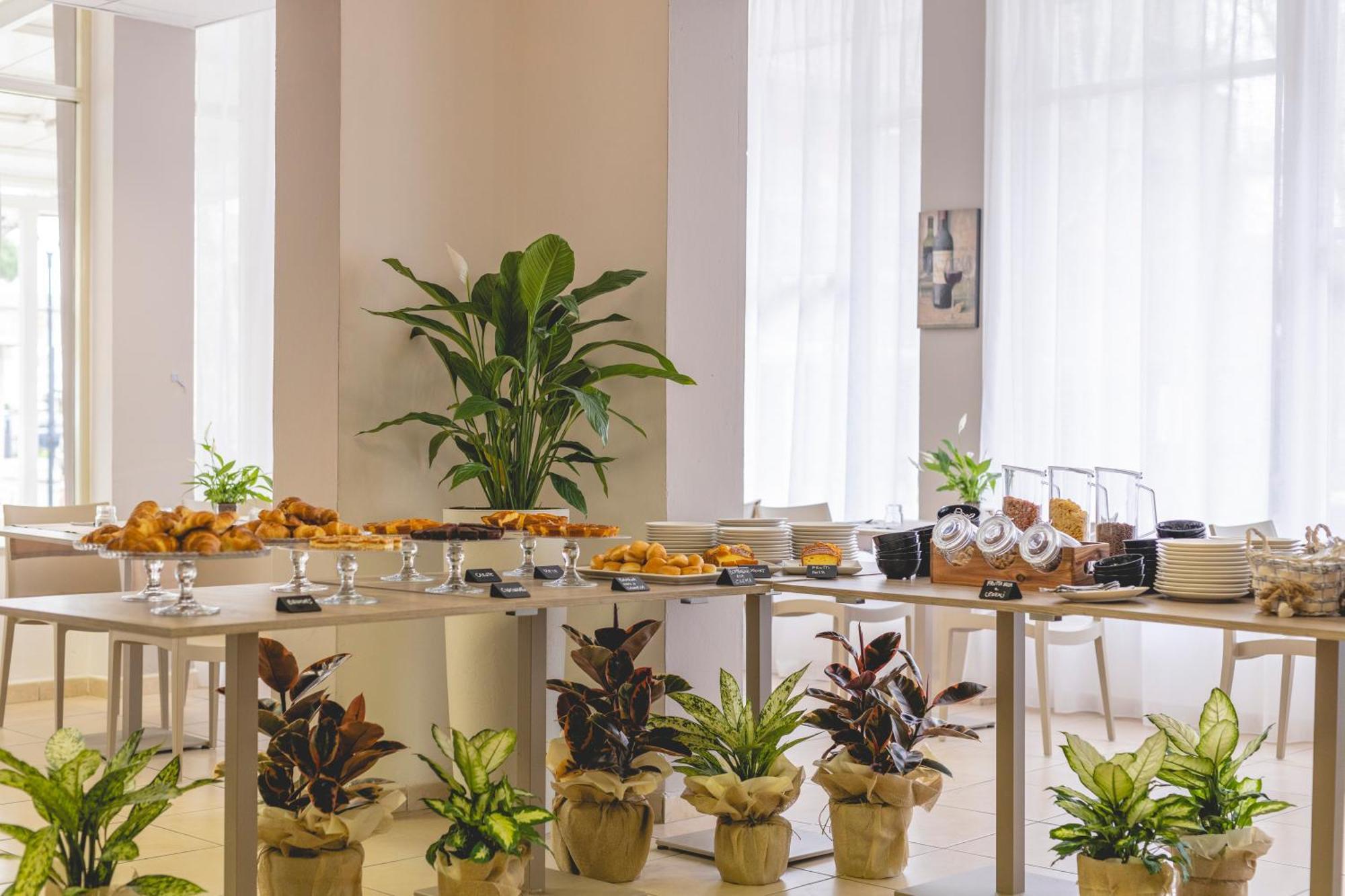La Perla Hotel